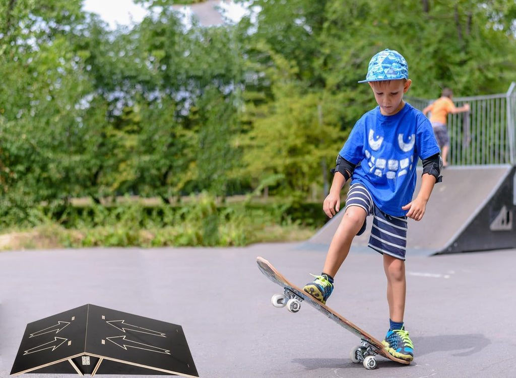 Black Double Sided Skateboard Ramp with Carry Rope Y606141