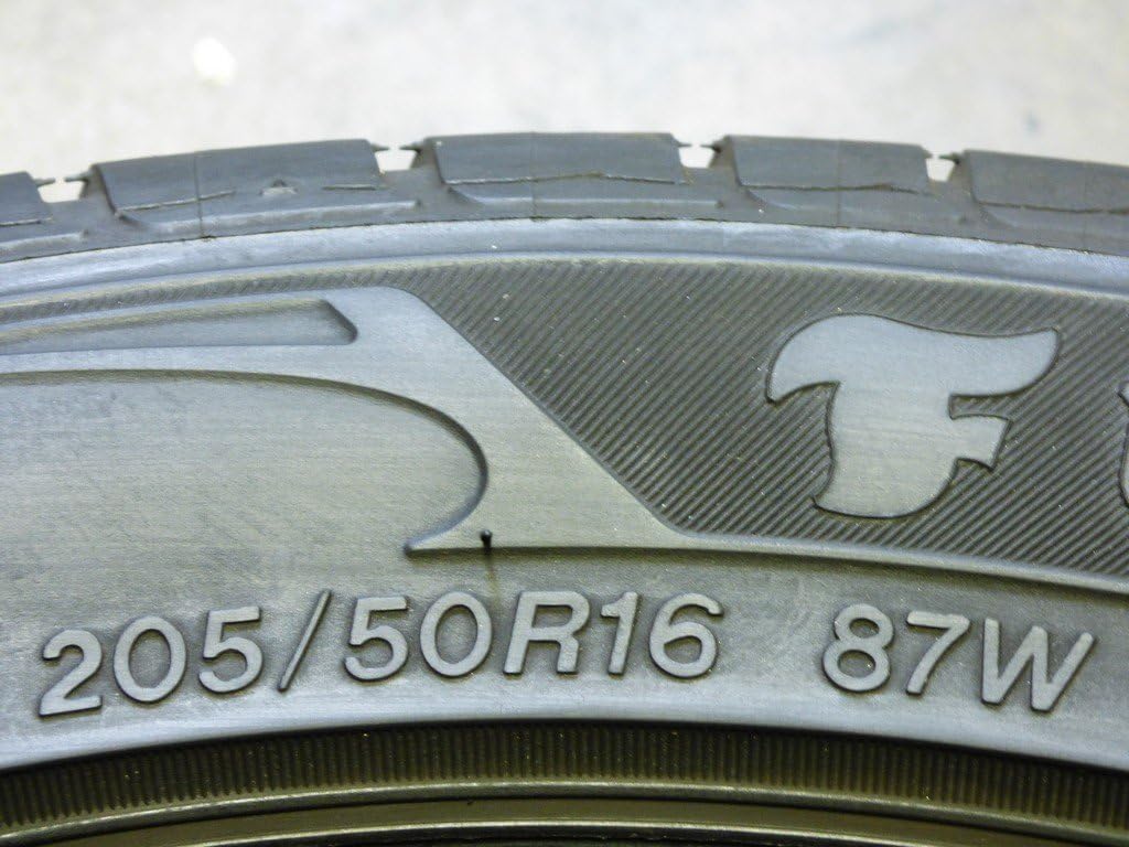 205/50R16 Ultra High Performance Tire P8561