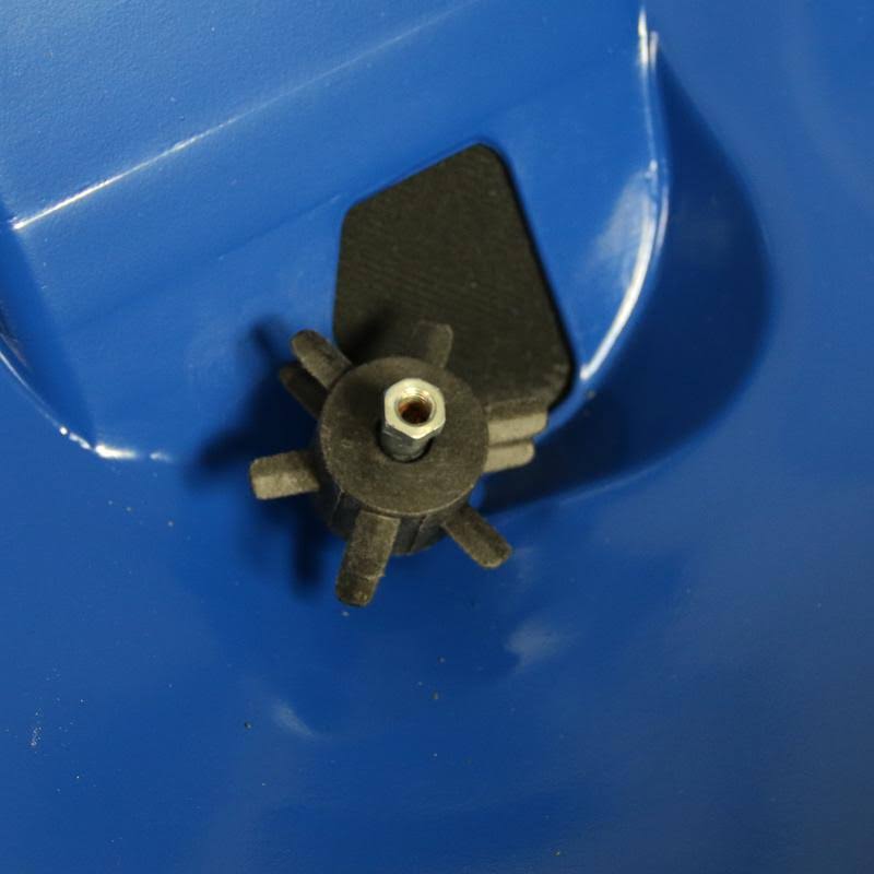 70 Pound Broadcast Spreader L272