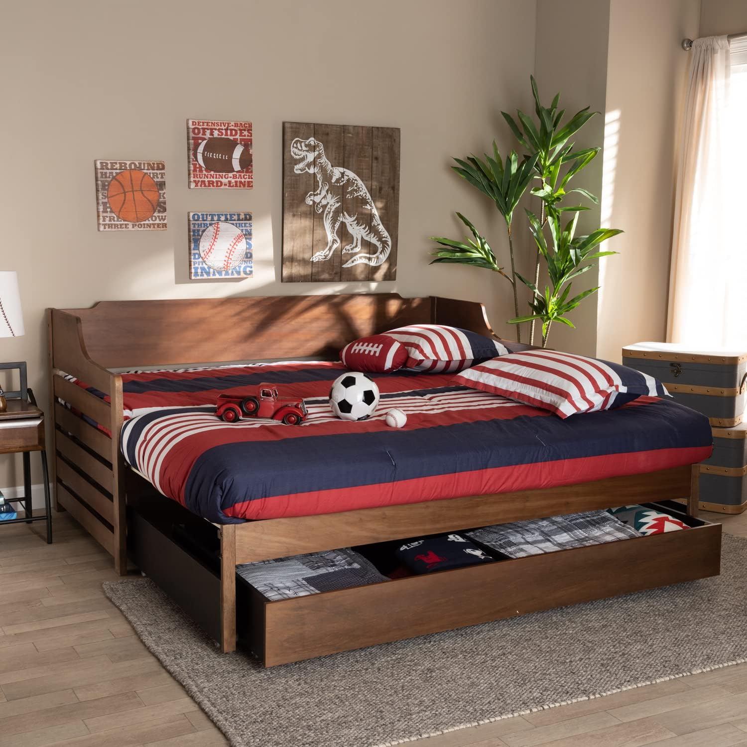 Walnut Expandable Twin Size to King Size Daybed O76444
