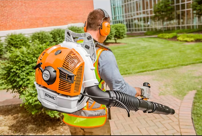Gas Backpack Leaf Blower U705003