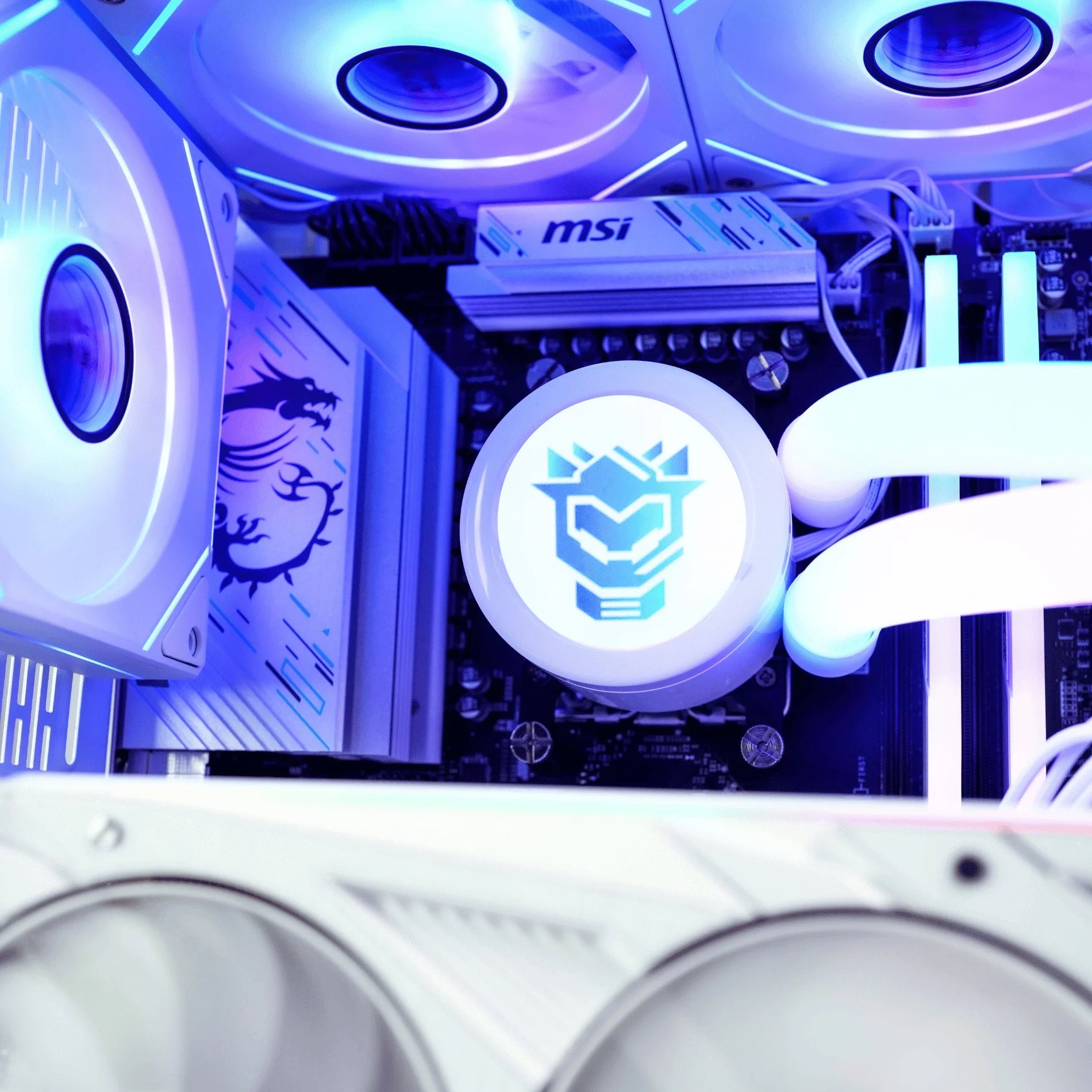 AMD Ryzen 7 9800X3D NVIDIA GeForce RTX 4090 Gaming PC U81551