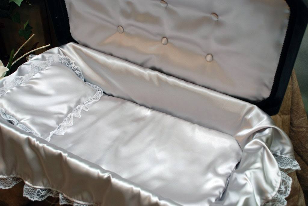 Small Black Pet Coffin V273