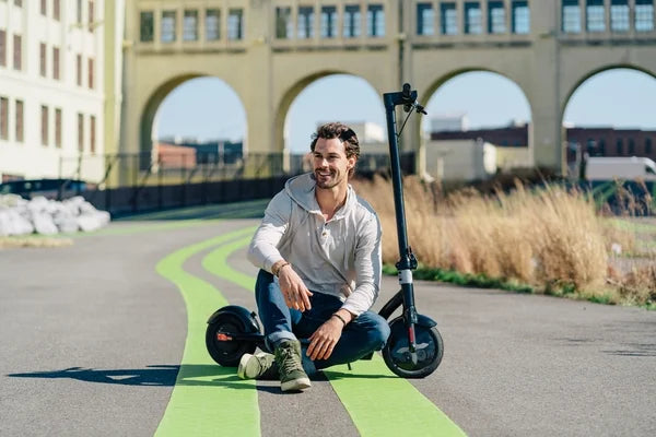 Black Electric Scooter, 18 mph, 264 lb Max Weight Y4400