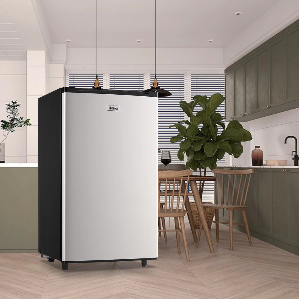 Black 3.2 Cu.Ft Mini Refrigerator C660